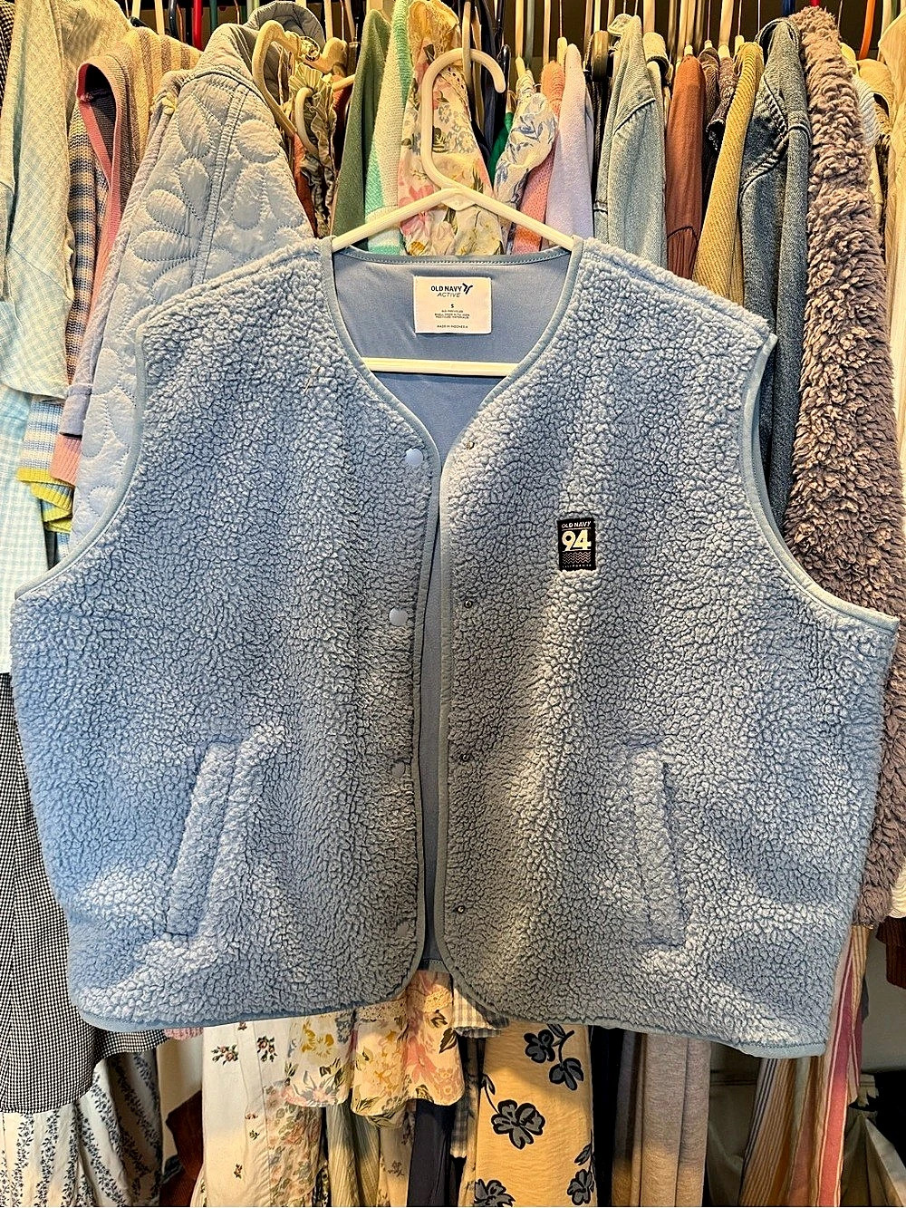 Old Navy Actice Sherpa Vest in Blue Size Medium Like New